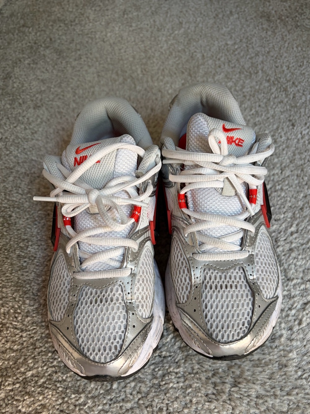 Nike Shoes Womens Size 6 Grey Red Excellent Condition Sneakers